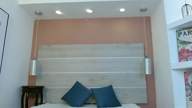 AlexandraCambell online show from 04.15.26