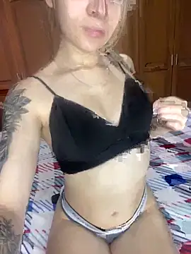 Snapshot of karla-thomsom10 chatting on 09.11.25 karla-thomsom10 online show from 09.11.25