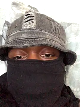 Snapshot of lawreyee chatting on 11.17.25 lawreyee online show from 11.17.25