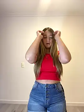 Snapshot of Zara_Ross chatting on 09.18.25 Zara Ross online show from 09.18.25