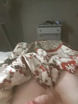 Snapshot of Lavoieya chatting on 10.29.25 Lavoieya online show from 10.29.25