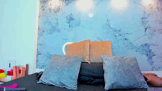 Ambeer red1 online show from 10.07.25