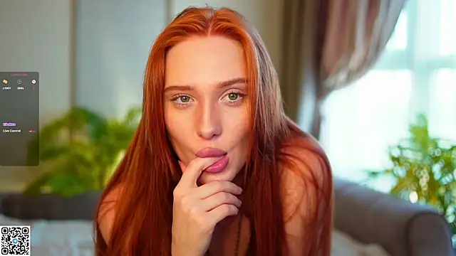 Snapshot of KissOfFlame chatting on 12.14.25 KissOfFlame online show from 12.14.25