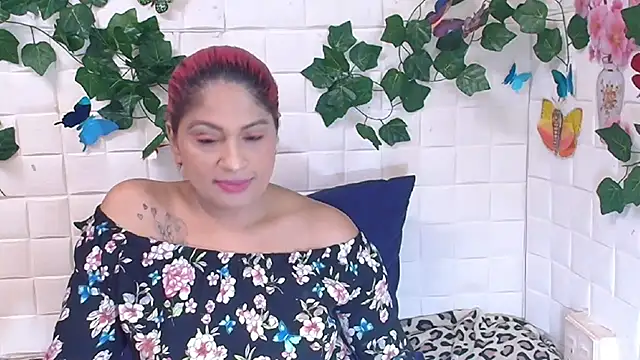 Snapshot of IndianStunner69 chatting on 10.11.25 IndianStunner69 online show from 10.11.25