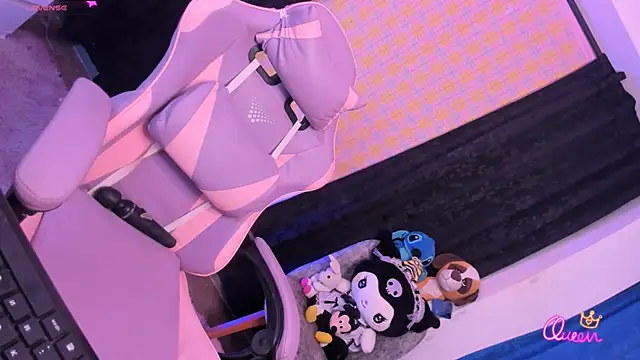 cassie dilaurentis online show from 04.07.26