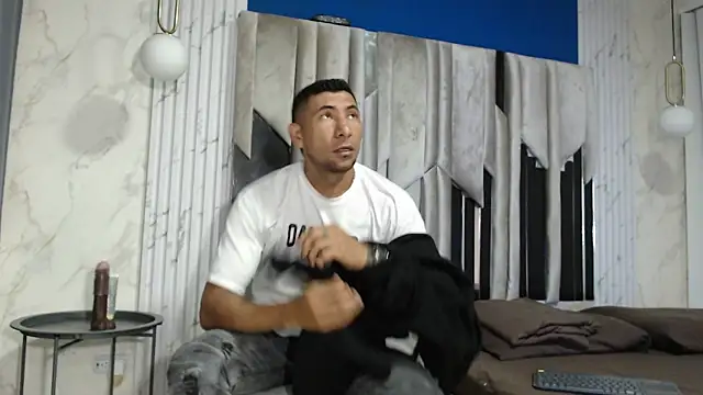 Morganandmegan online show from 11.07.25