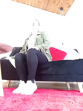 D Martii online show from 10.25.25