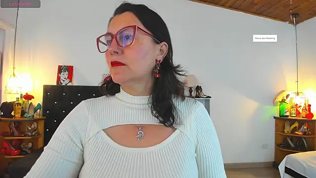 D Martii online show from 11.22.25