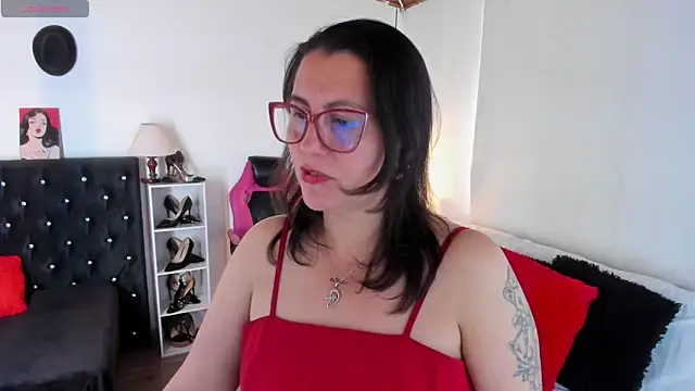 D Martii online show from 11.25.25