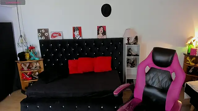 D Martii online show from 12.16.25