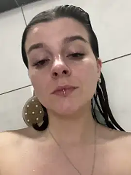 LilyIrons online show from 04.17.26