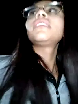 SofieLove 01 online show from 12.04.25