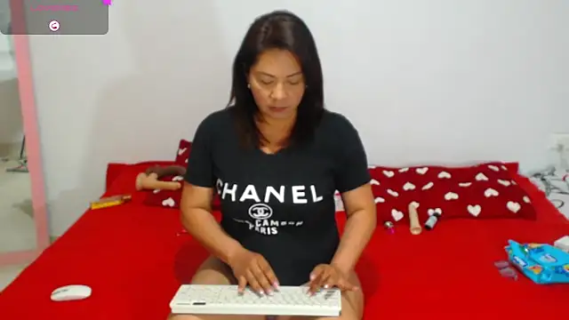 hiilarybrown online show from 09.17.25