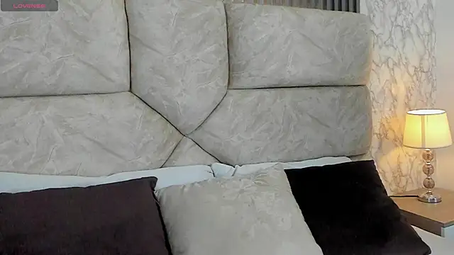 leilapons online show from 10.12.25