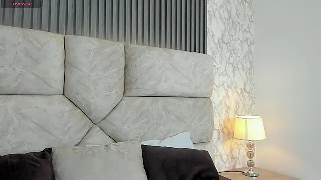 leilapons online show from 10.19.25