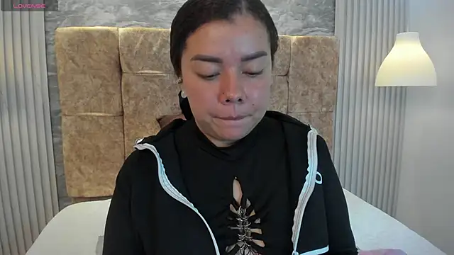 leilapons online show from 11.22.25