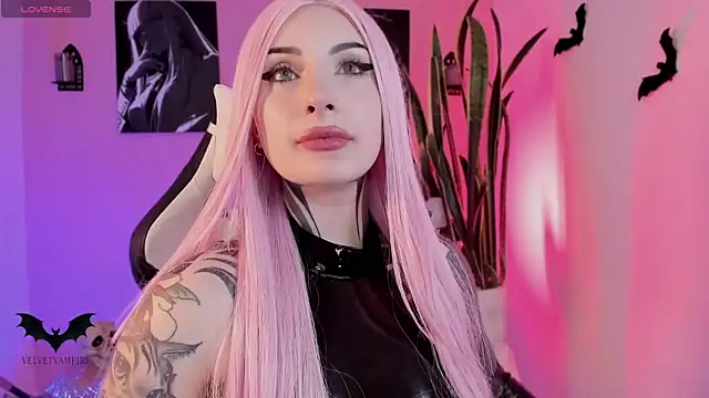 VelvetVampiree online show from 04.19.26