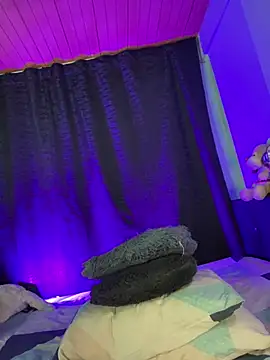 Snapshot of EVAH_LEE_ chatting on 06.17.26 EVAH LEE online show from 06.17.26