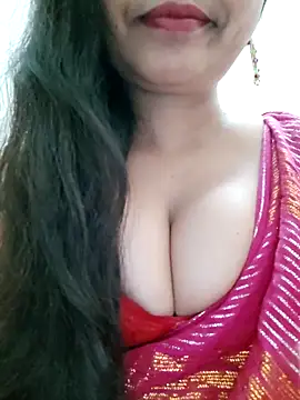 Snapshot of Sofia-ex chatting on 11.23.25 Sofia-ex online show from 11.23.25