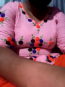 Snapshot of ANNA_HOT111 chatting on 10.18.25 ANNA HOT111 online show from 10.18.25