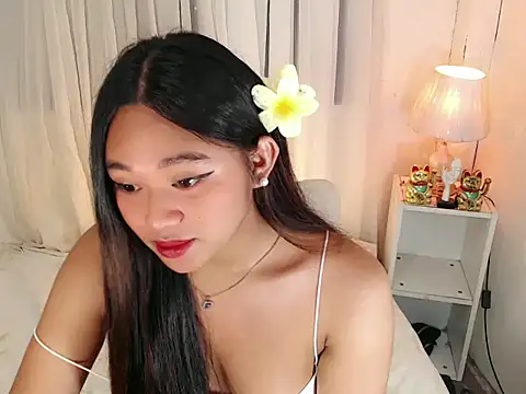 Snapshot of Malia_cummer chatting on 06.03.26 Malia cummer online show from 06.03.26