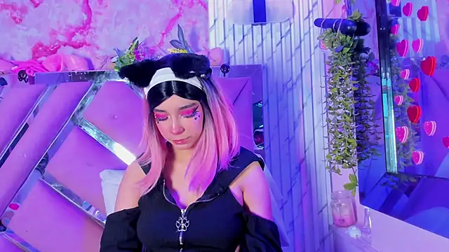 Akane Hikari  online show from 04.19.26