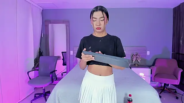 Alaiaguerra online show from 11.06.25