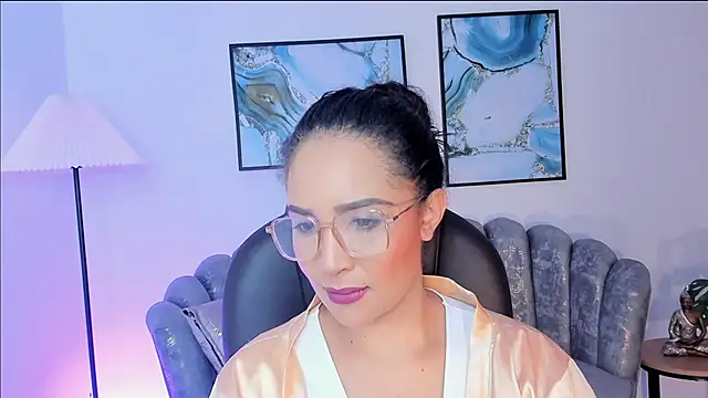 Sharon breezee online show from 10.26.25