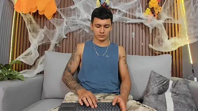 Leo santoro online show from 10.31.25