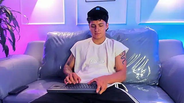 Leo santoro online show from 03.26.26