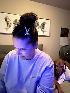 petalsexy online show from 10.29.25