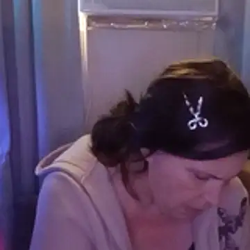 petalsexy online show from 11.28.25