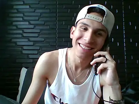 Snapshot of _lael_ chatting on 10.17.25 lael online show from 10.17.25