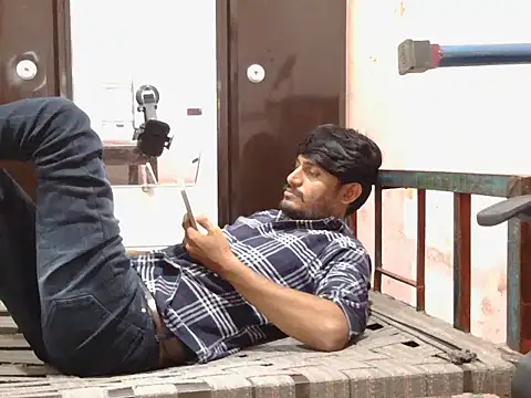 Snapshot of krishjaat43 chatting on 10.30.25 krishjaat43 online show from 10.30.25