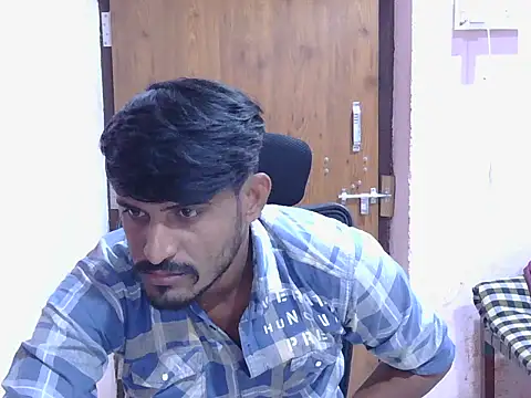 Snapshot of krishjaat43 chatting on 11.17.25 krishjaat43 online show from 11.17.25