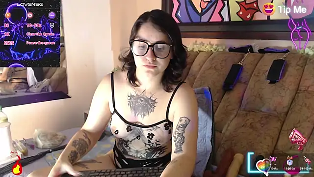 Snapshot of miss_tatta chatting on 10.24.25 miss tatta online show from 10.24.25