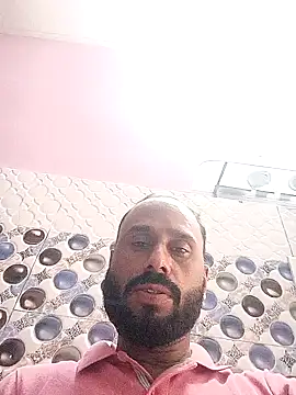 Snapshot of amitkumarkangra chatting on 09.15.25 amitkumarkangra online show from 09.15.25