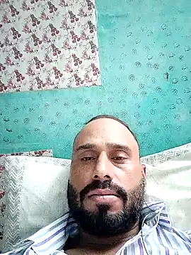 Snapshot of amitkumarkangra chatting on 09.18.25 amitkumarkangra online show from 09.18.25