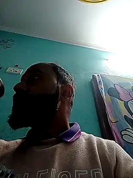 Snapshot of amitkumarkangra chatting on 11.09.25 amitkumarkangra online show from 11.09.25