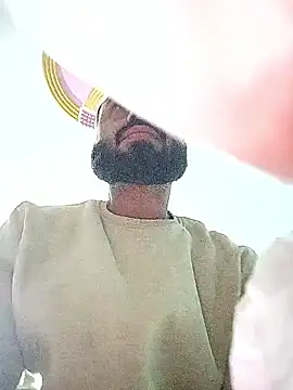 Snapshot of amitkumarkangra chatting on 11.18.25 amitkumarkangra online show from 11.18.25