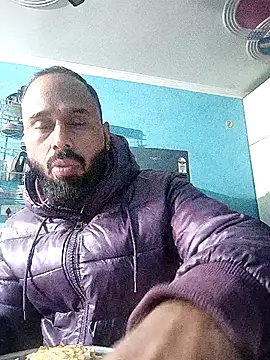 Snapshot of amitkumarkangra chatting on 11.30.25 amitkumarkangra online show from 11.30.25