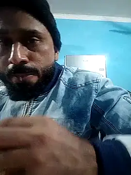 Snapshot of amitkumarkangra chatting on 12.02.25 amitkumarkangra online show from 12.02.25