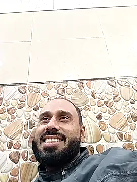 Snapshot of amitkumarkangra chatting on 12.14.25 amitkumarkangra online show from 12.14.25