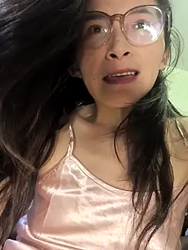 Snapshot of wsyx326 chatting on 10.15.25 wsyx326 online show from 10.15.25