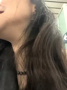 Snapshot of wsyx326 chatting on 10.18.25 wsyx326 online show from 10.18.25