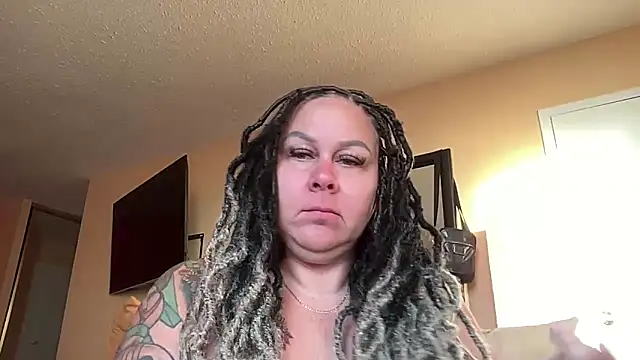 Snapshot of number1slut chatting on 04.23.26 number1slut online show from 04.23.26