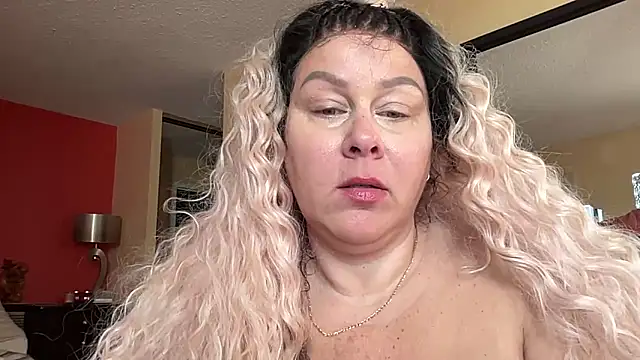 Snapshot of number1slut chatting on 05.26.26 number1slut online show from 05.26.26
