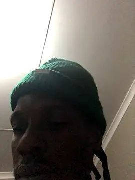 Snapshot of cuminsidebby chatting on 10.17.25 cuminsidebby online show from 10.17.25