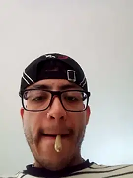 Jaleale33 online show from 11.26.25