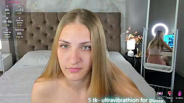 Luna Vibee online show from 09.18.25